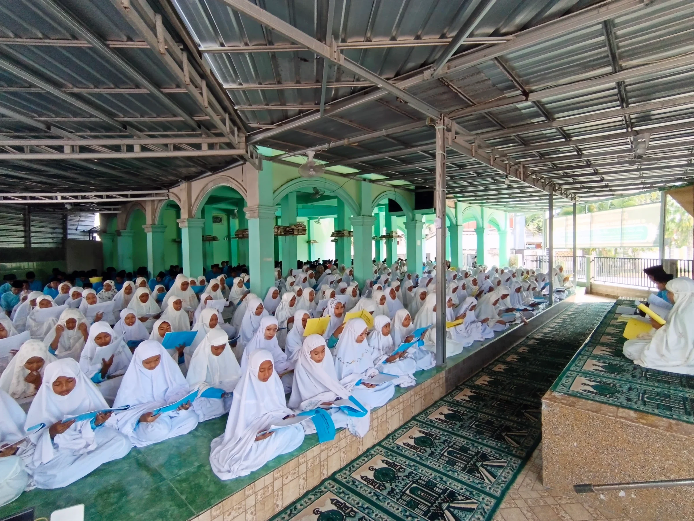 Tentang SMPN 1 PRAYA TENGAH