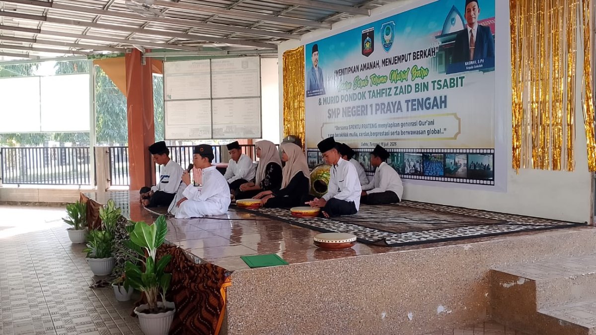 Pra-MPLS Hari Kedua SMP Negeri 1 Praya Tengah Ditandai Serah Terima 210 Murid Baru